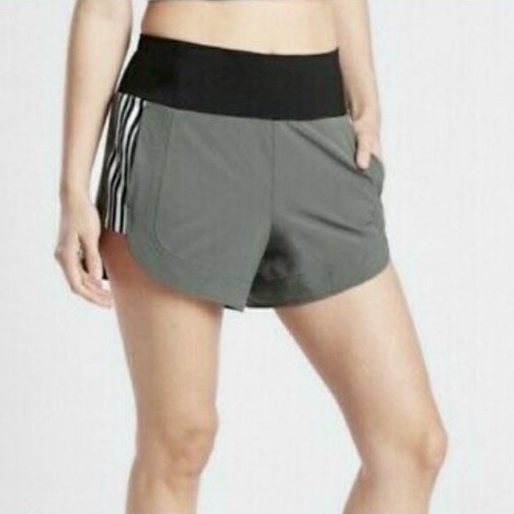 Athleta Ascender Quick Dry Running Shorts size S Gray w/Stripes & Pockets